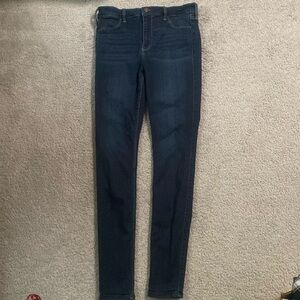 Hollister Jean leggings in great condition!